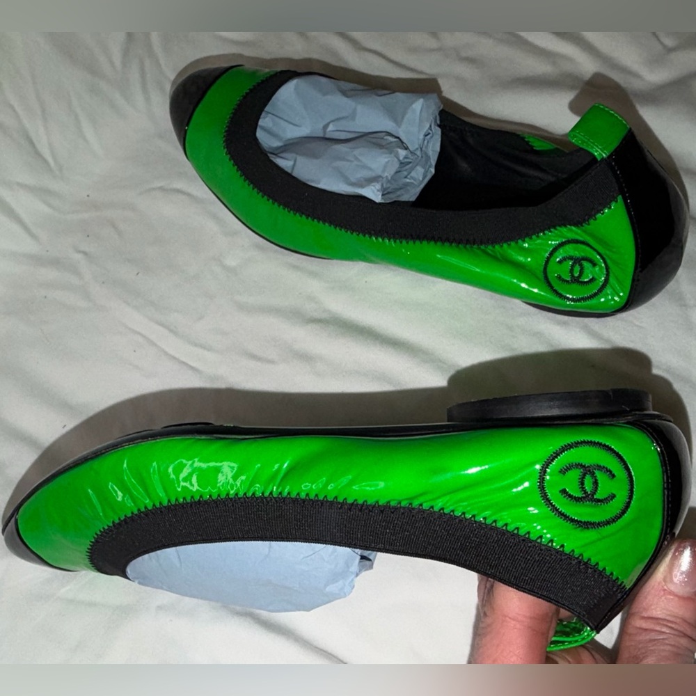 Chanel Neon Green Black Patent Ballerina Ballet Flat 39 Vintage - Picture 8 of 16
